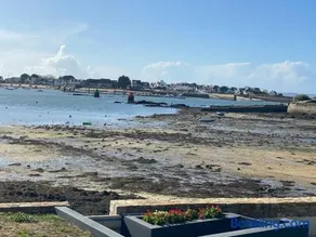 RÉF 231 - PORT-LOUIS appartement type 2 pleine vue Petite Mer avec terrasse, parking et garage dans résidence récente - Image 1