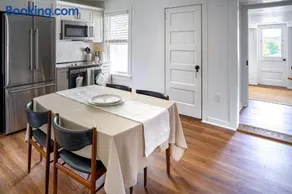 Stylish Apt Walk to Shops, Dining, and Bucknell - Image 2