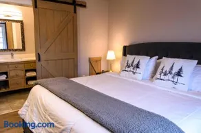 Bumblebee Bight Inn - Image 2