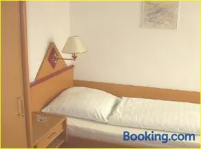Hotel Domino - Image 2