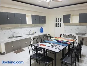 OMG Guesthouse Room for 3 Ground floor - Image 2