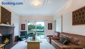 Back Beach Lodge - Image 2