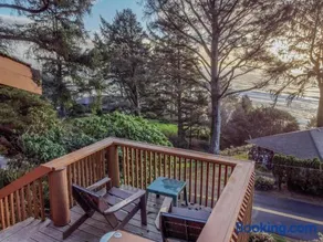 Pans Abode - Meredith Lodging - Image 1