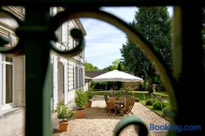 Chateau Magondeau - Image 1