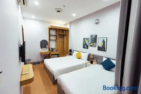 Sunshine Hotel - Image 5
