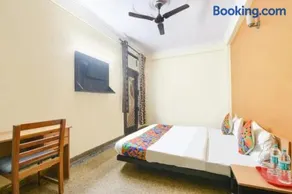 FabHotel Singh Guest House - Image 5