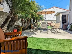 5 Minutes to South Bay Beaches! Private 2 bedroom 2 bath 2 level home with patio Excellent value! - Image 3