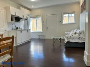 Spacious 2 Bedroom Suite in Burnaby Free Parking, Full Kitchen, Near Transit - Image 3