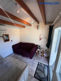 29 Park Avenue , Shoreham-by-Sea , Cozy Cabin - Image 4