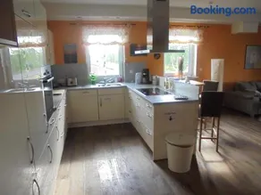 Apartamento con 2 dormitorios para 4 personas - Image 3