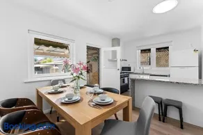 COZY 3BR home near Adelaide CBD - Image 2