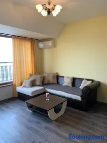 Galata View Apartment Sea Views & Free Parking - Image 2