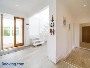 Port View House - Image 2