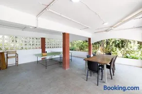 Spacious Villa w/ Private Pool, Tennis Court & BBQ - Image 5