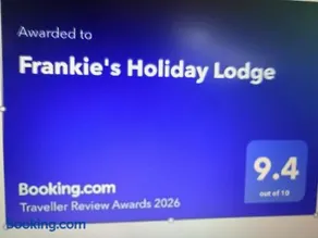 Frankie's Holiday Lodge - Image 2
