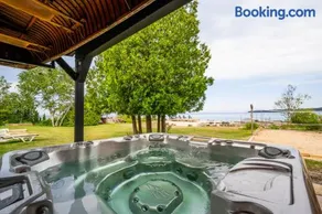 Georgian Legendary Tobermory Retreat With Hot Tub - Image 3