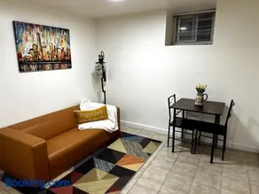 Cozy 1 Bedroom Apt - Minutes to NYC - 15 Min to MetLife Stadium FIFA - Image 2