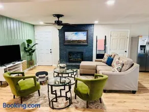 Charming Family Retreat Near Parks Fire Pit & Games - Image 1