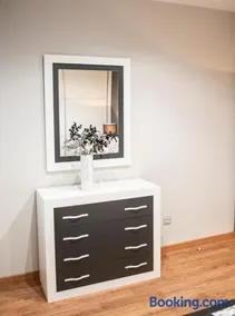 Apartamento Cuatro Caminos - Image 2