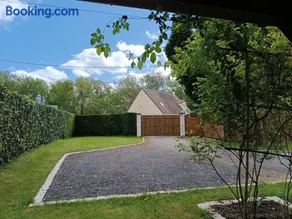 Gîte Confortable à Nargis avec Parking Privé, Proche Paris - Image 3