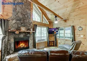 2 Person Jacuzzi Spa w Creekside Firepit - Image 1
