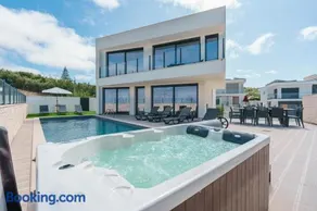 Dino Villa with ocean view - Image 1