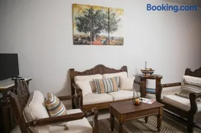 Aegina Town Apartment , with Private Parking - Image 3