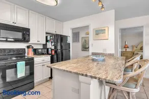 #7 Ocean Court by Oak Island Accommodations - Image 4