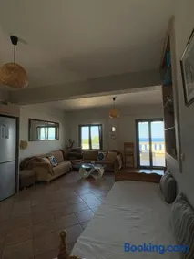 Sunset Apartments - Image 4