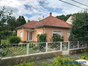Liget nyaralóház - Image 1
