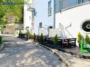 'GoldPath' Passau-Central-Pizzaria-Kaffee-Innpromenade-Uniwiese-WipuTV - Image 2