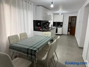 Canyon River House - Image 2