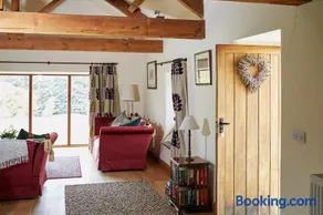Dallow Hall Barns - Image 5