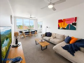Spacious Retro Stay Steps from Chapel Street - Image 1