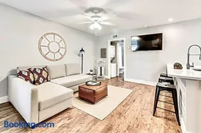 The Boutique Space & Free Parking - Image 4