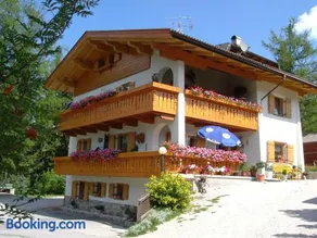 Elmes - Image 1