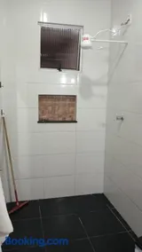 Estúdio no Caiçara, Wi-fi, Ar condicionado, TV plana, Vaga de garagem, Banheiro privativo - Image 2
