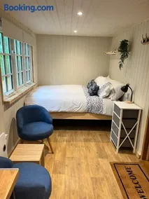 Half Moon Shepherds Huts - Image 4