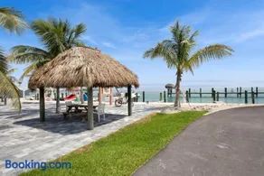 Sea Grape Getaway - Image 4
