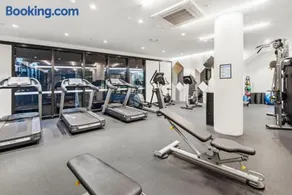 2 Bedroom apartment opposite Austin Hospital - Pool, Gym & 10th floor Views - Image 3