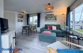 Chalet - Image 2