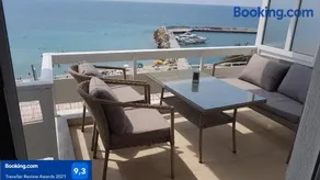 Luxury apartment on the first line ! - Image 1
