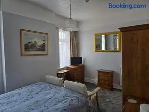 Shoreline Holiday Accommodation - Image 3