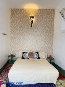 house rose - Image 2