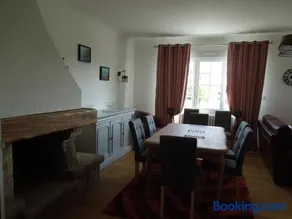 En Bretagne, villa de 2 à 8 pers , meublé de tourisme 3 étoiles nichée dans un écrin de verdure à 2500m de la plage - Image 2