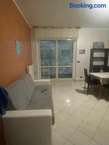 Home Mome - Image 1