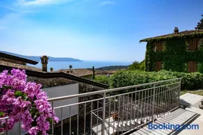 Gargnano E-bike Lake view - Image 1