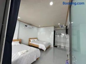 Motel Mỹ Linh 976 - Image 1
