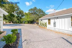 Duplex On Howard - Clare Suite - Image 4