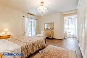 Villa Vineyard by Belcanto Villas - Image 3